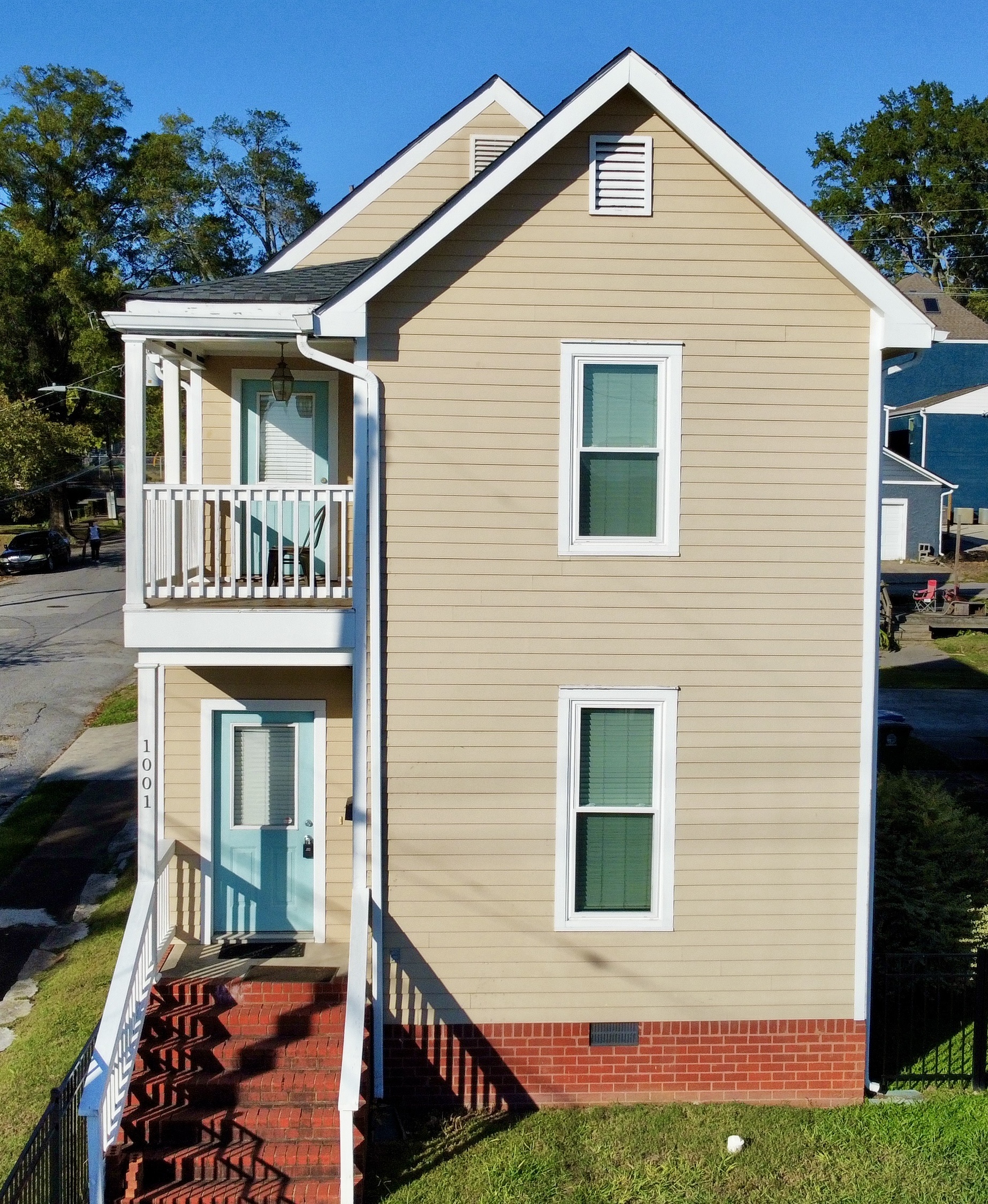 1001 E 11th St unit Whole House – photo 1