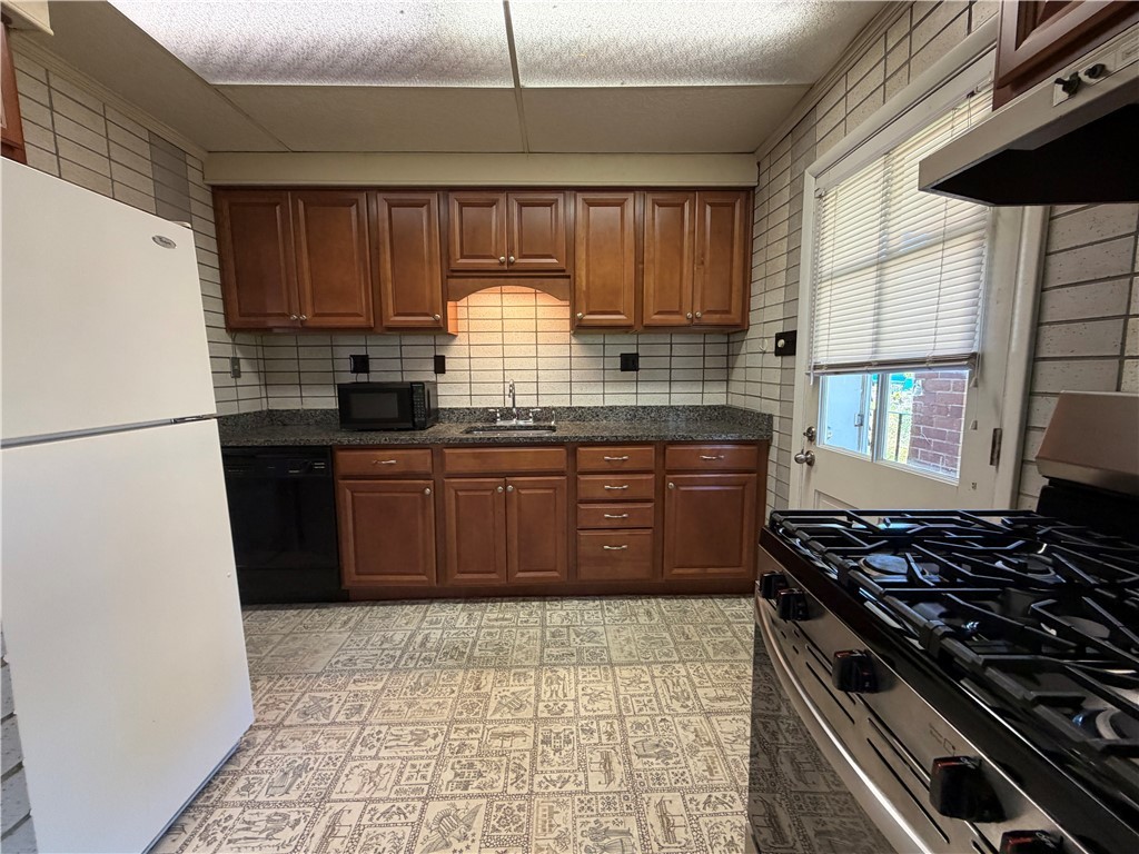 735 Athalia St unit 2 – photo 5