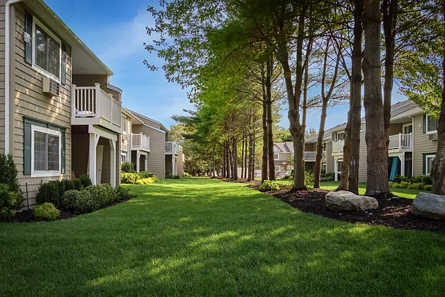 Fairfield Townhouses At Holtsville – photo 5