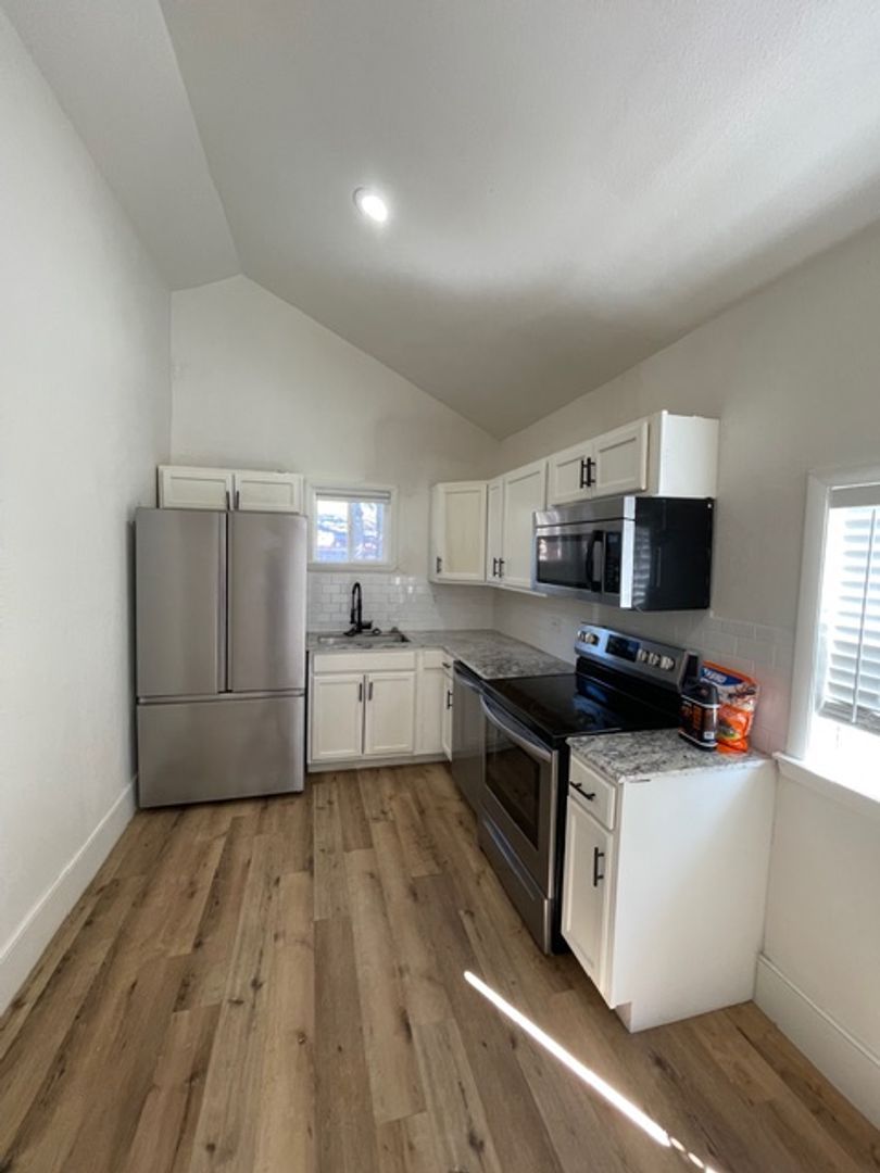 2107 Morrow Ave unit Unit B – photo 3