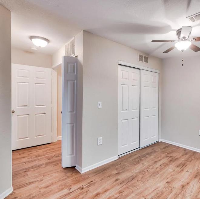 1220 Four Seasons Dr – photo 2