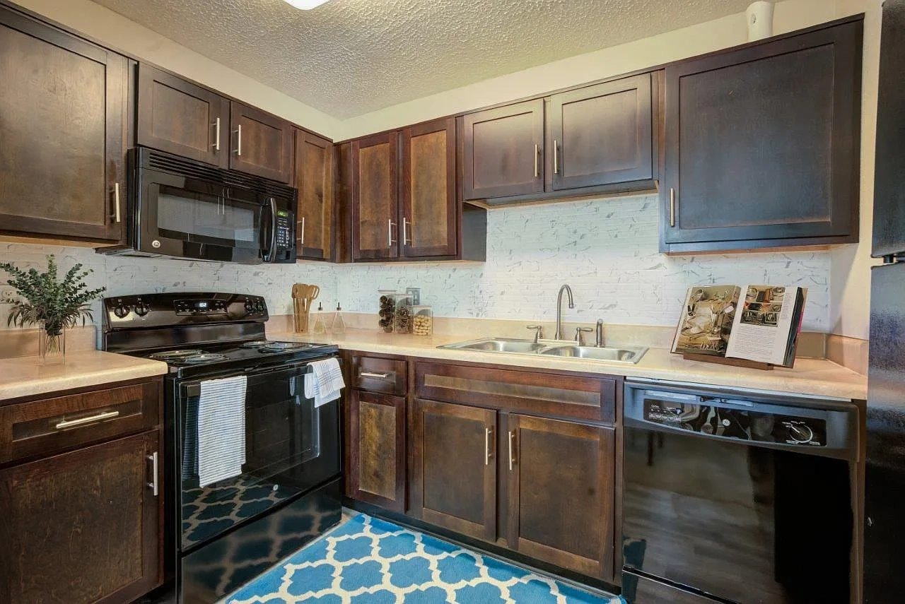 Park at Lake Magdalene Apartments and Townhomes – photo 4