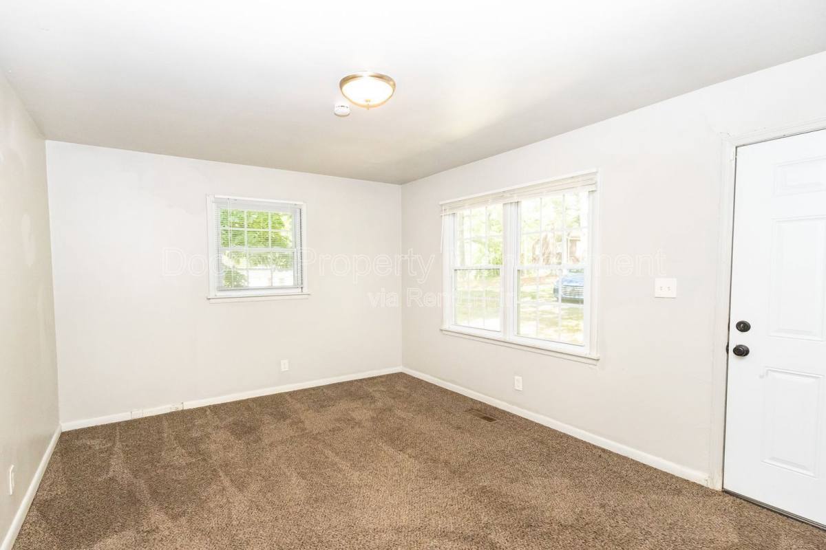 5200 Fagan St – photo 3