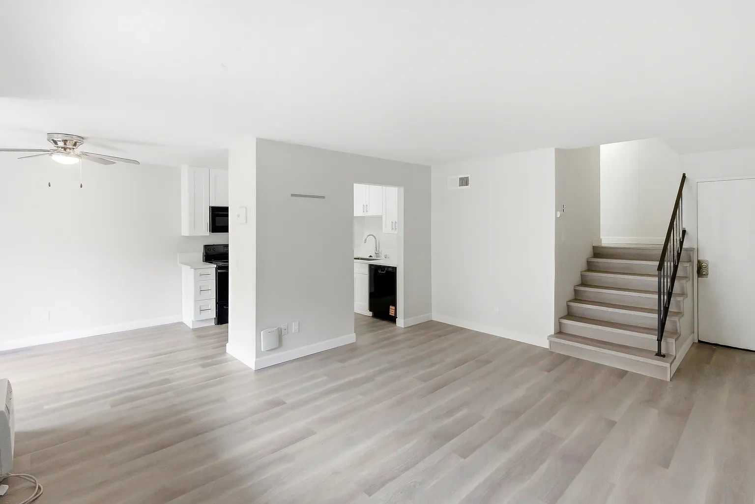 University Crest Apartments - Near UCR – photo 3