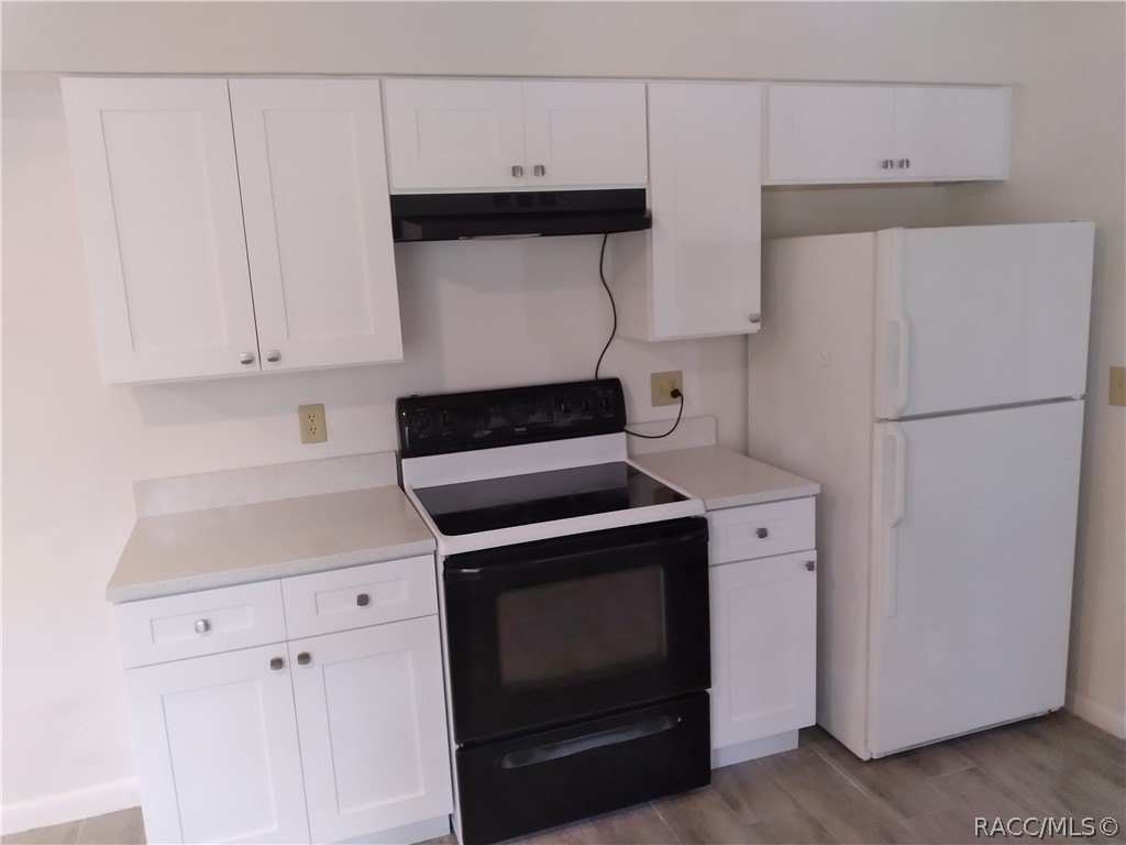230 S Fillmore St – photo 4