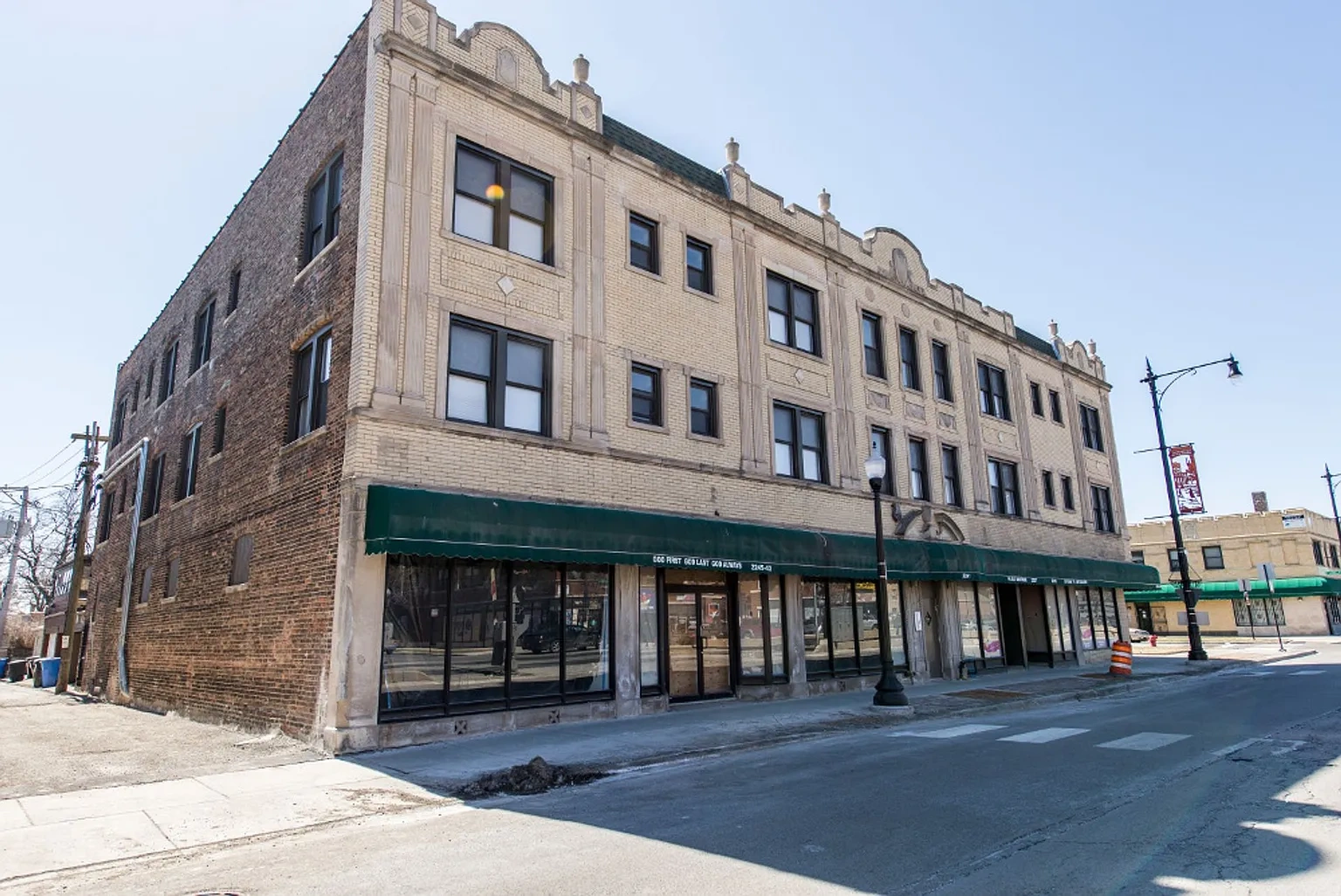 2235 E 71st – photo 1
