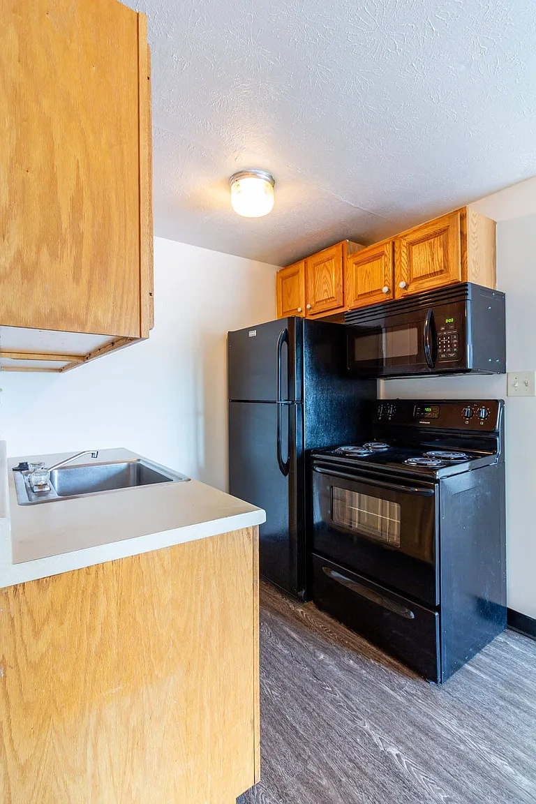 Emerald Overlook Apartments – photo 1