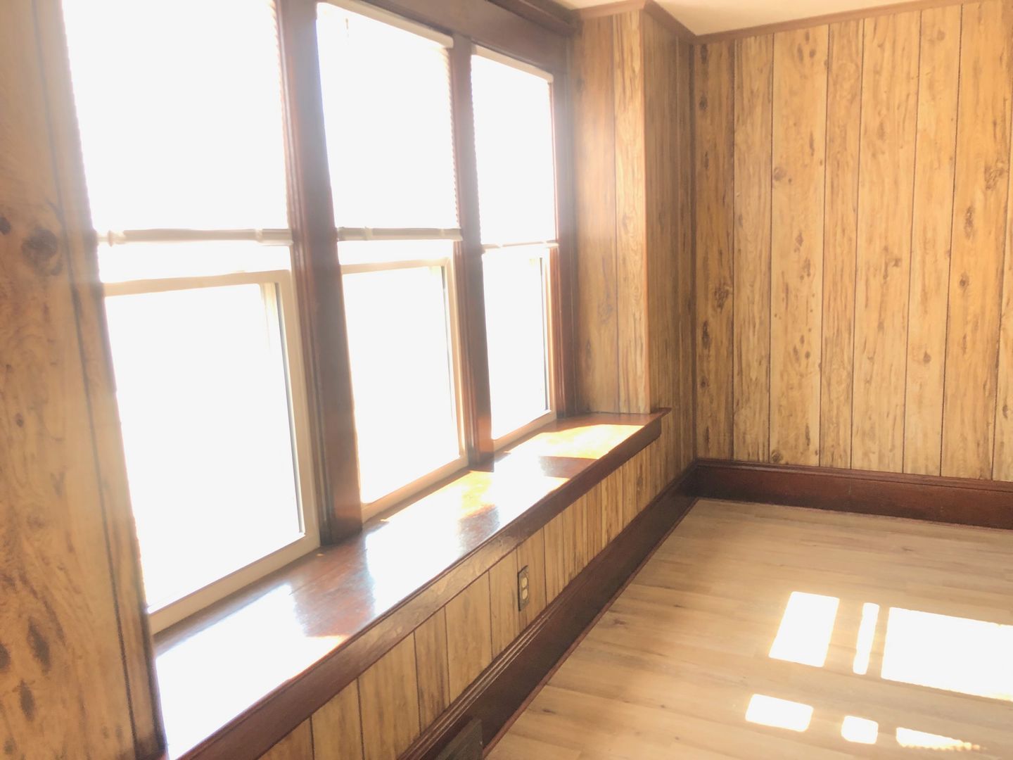 1603 S Center St – photo 3