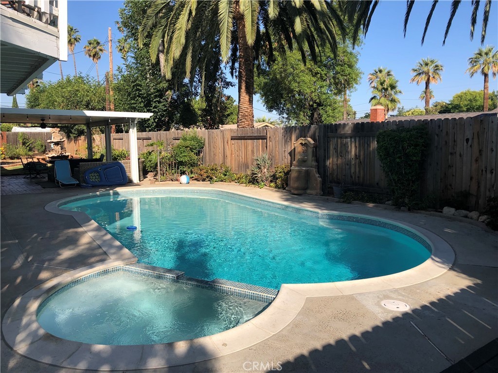 808 Orchard Dr – photo 2