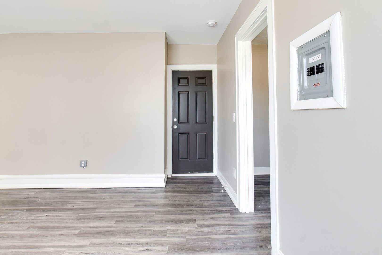 574 W Huron St – photo 3