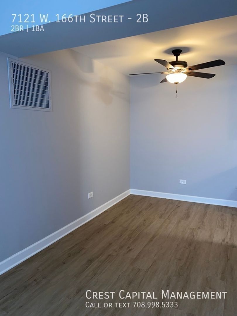 7121 166th St unit 1B – photo 5