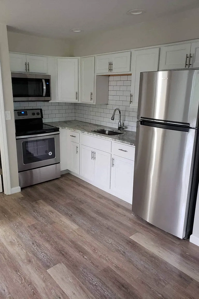 55 Carroll Apartments – photo 4