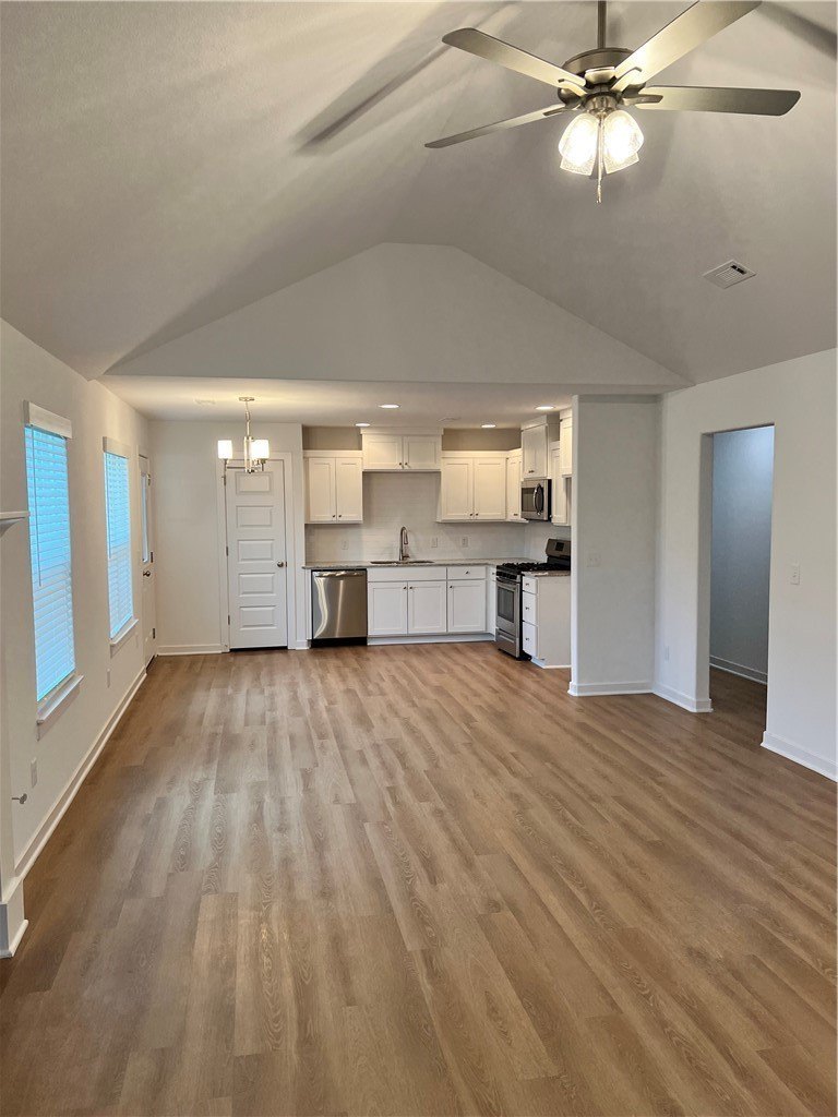 502 N Cresswell Dr – photo 3