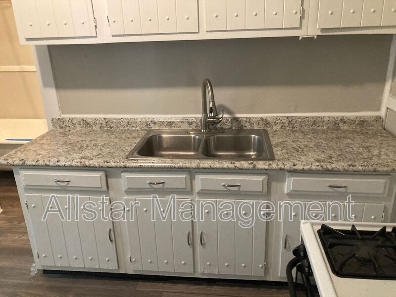 2785 E 117th St – photo 3