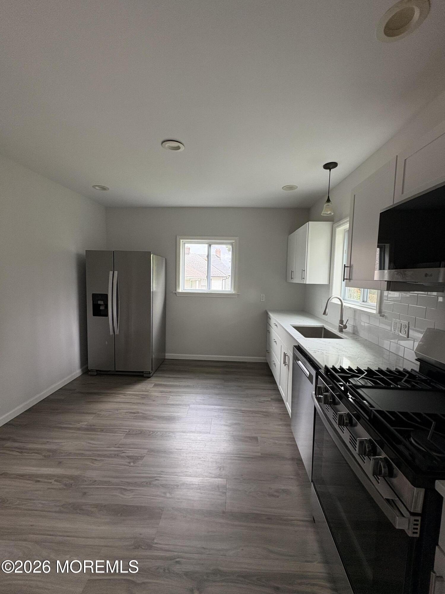 24 Waverly Pl #B – photo 2