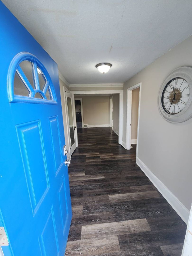 13902 Coit Rd unit Lower - 13902 – photo 2