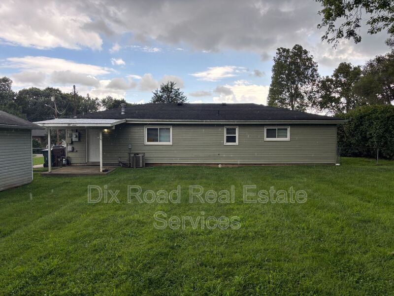 272 Symmes Rd – photo 3
