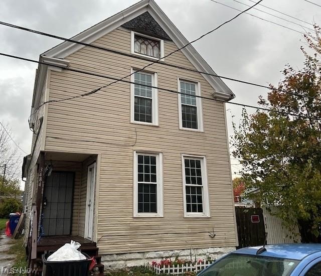 12211 Woodward Blvd, Garfield Heights – photo 1