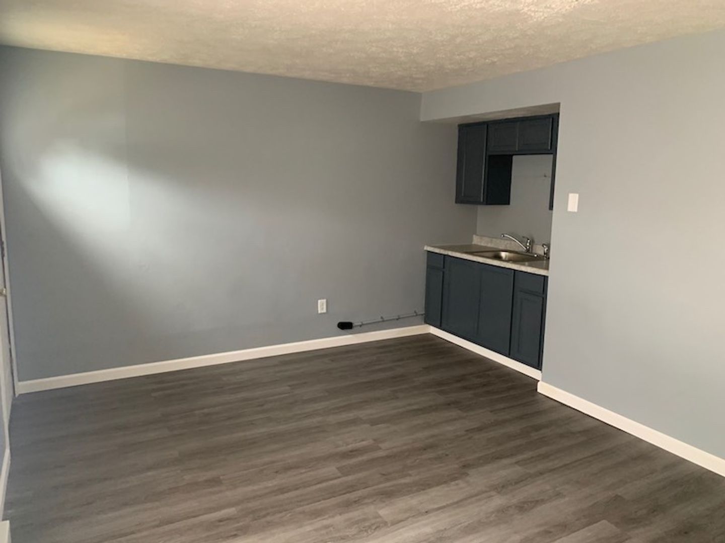 475 Portland Way N unit 11 – photo 5