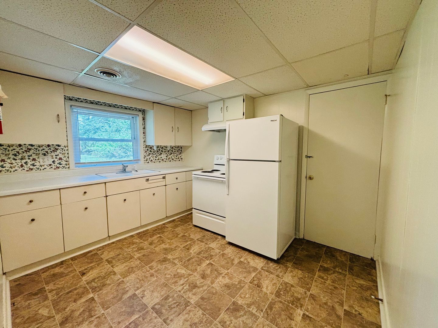 315 Landsdowne St – photo 3
