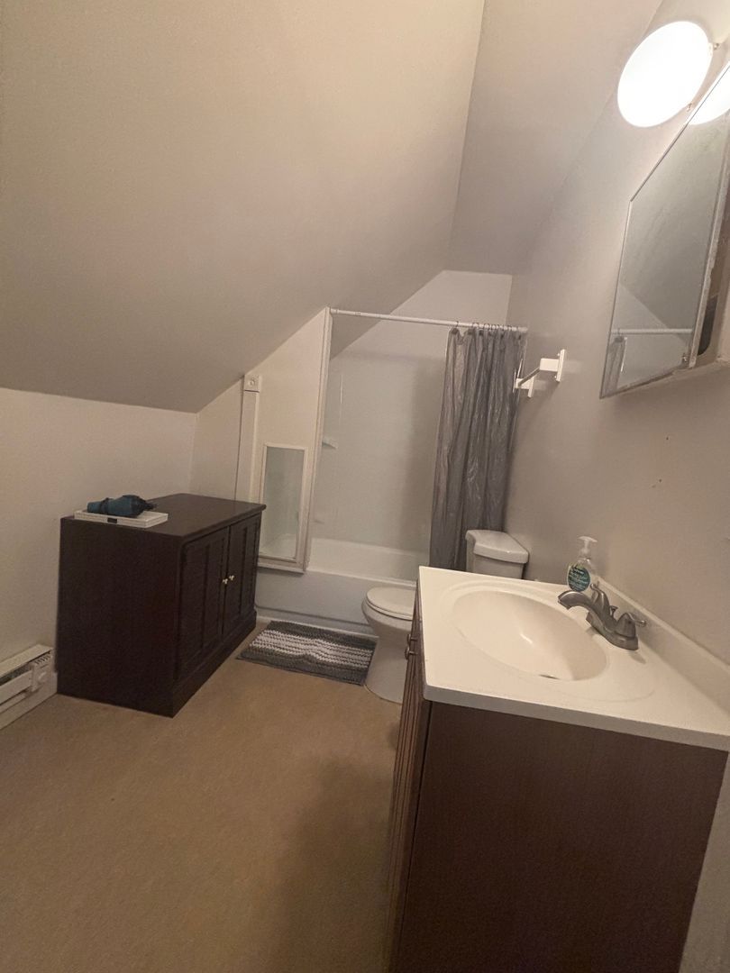 11710 Buckingham Ave unit 3rd Floor – photo 5
