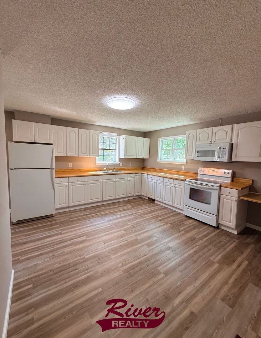 5735 Deans Bridge Rd unit 5735-B – photo 3