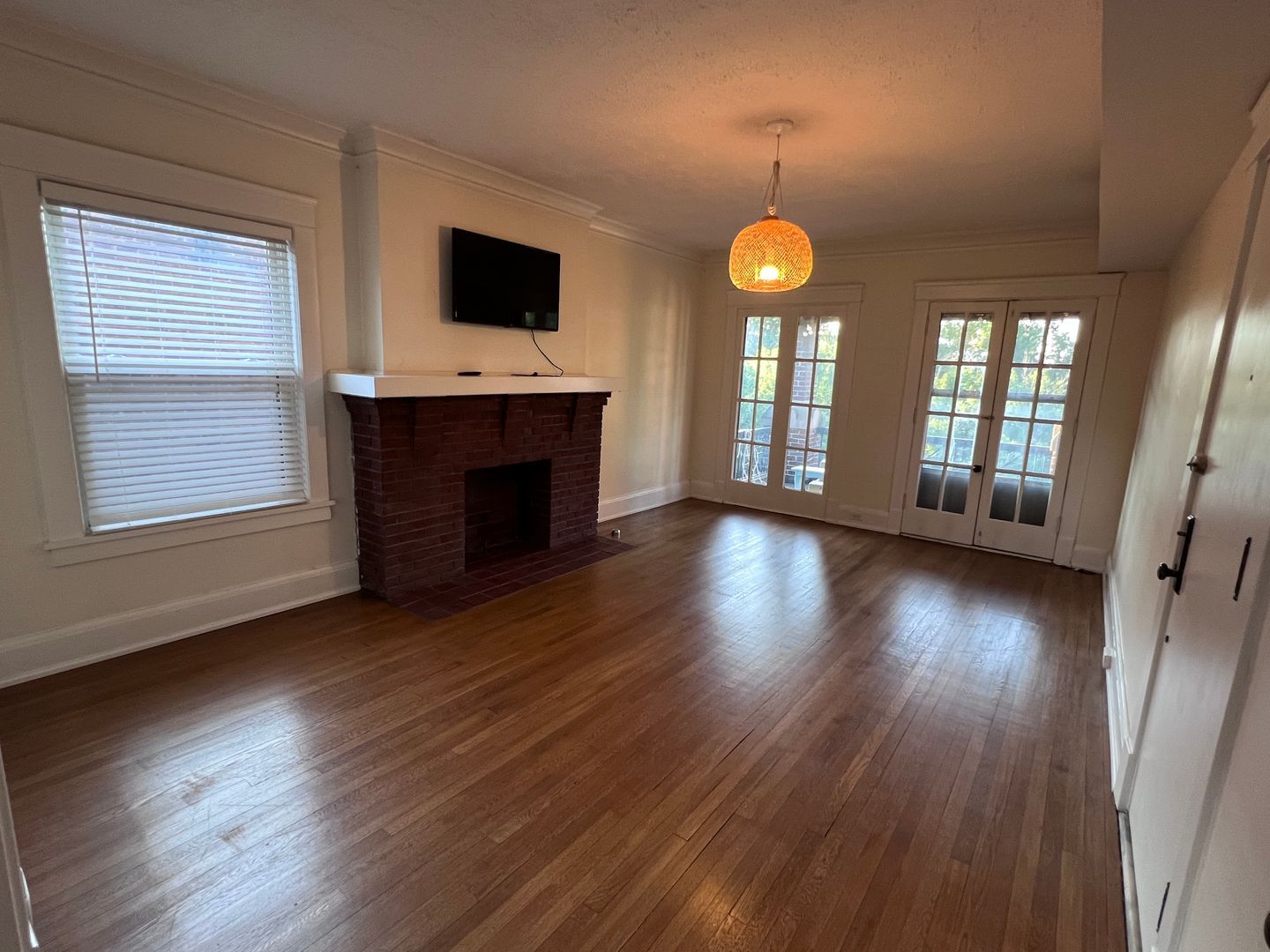 2476 Derbyshire Rd unit 6 – photo 2