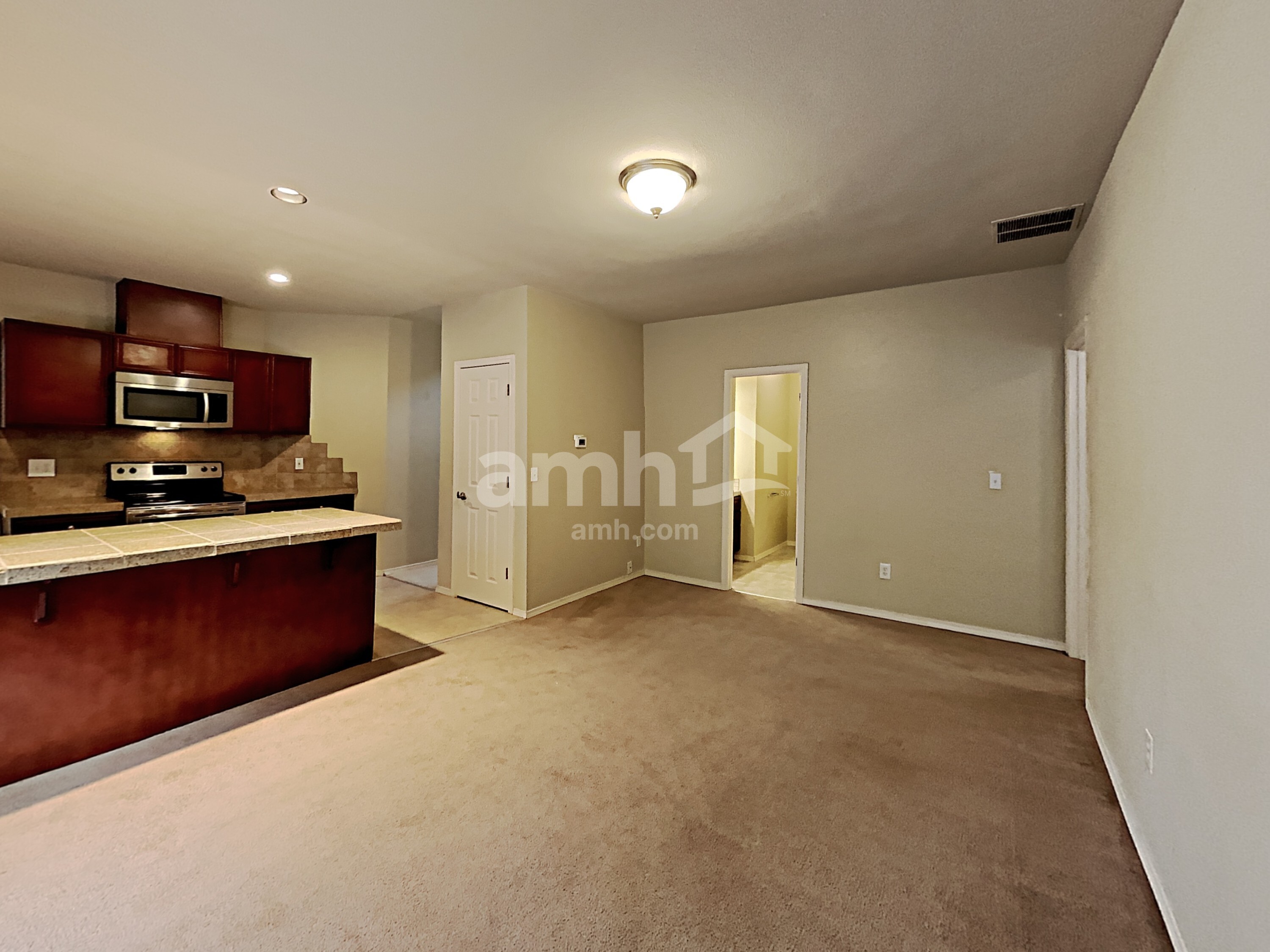 114 207th St E – photo 5