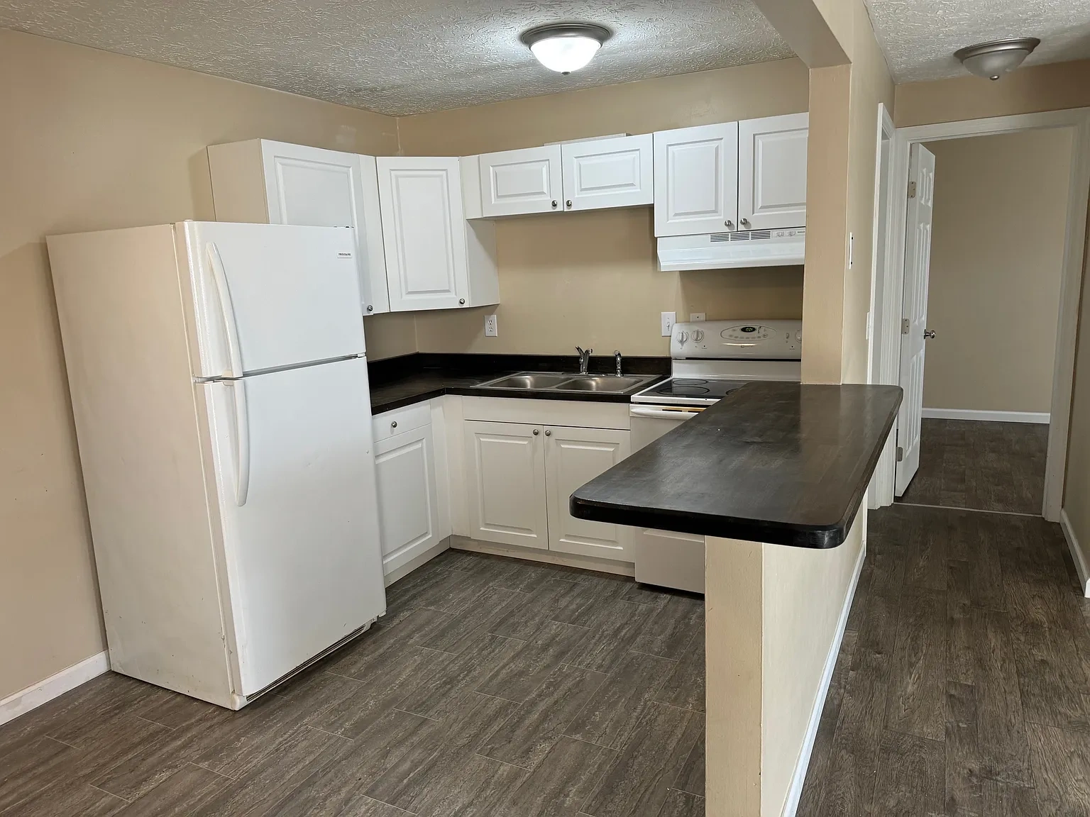 Eagle Crest Apartments – photo 1