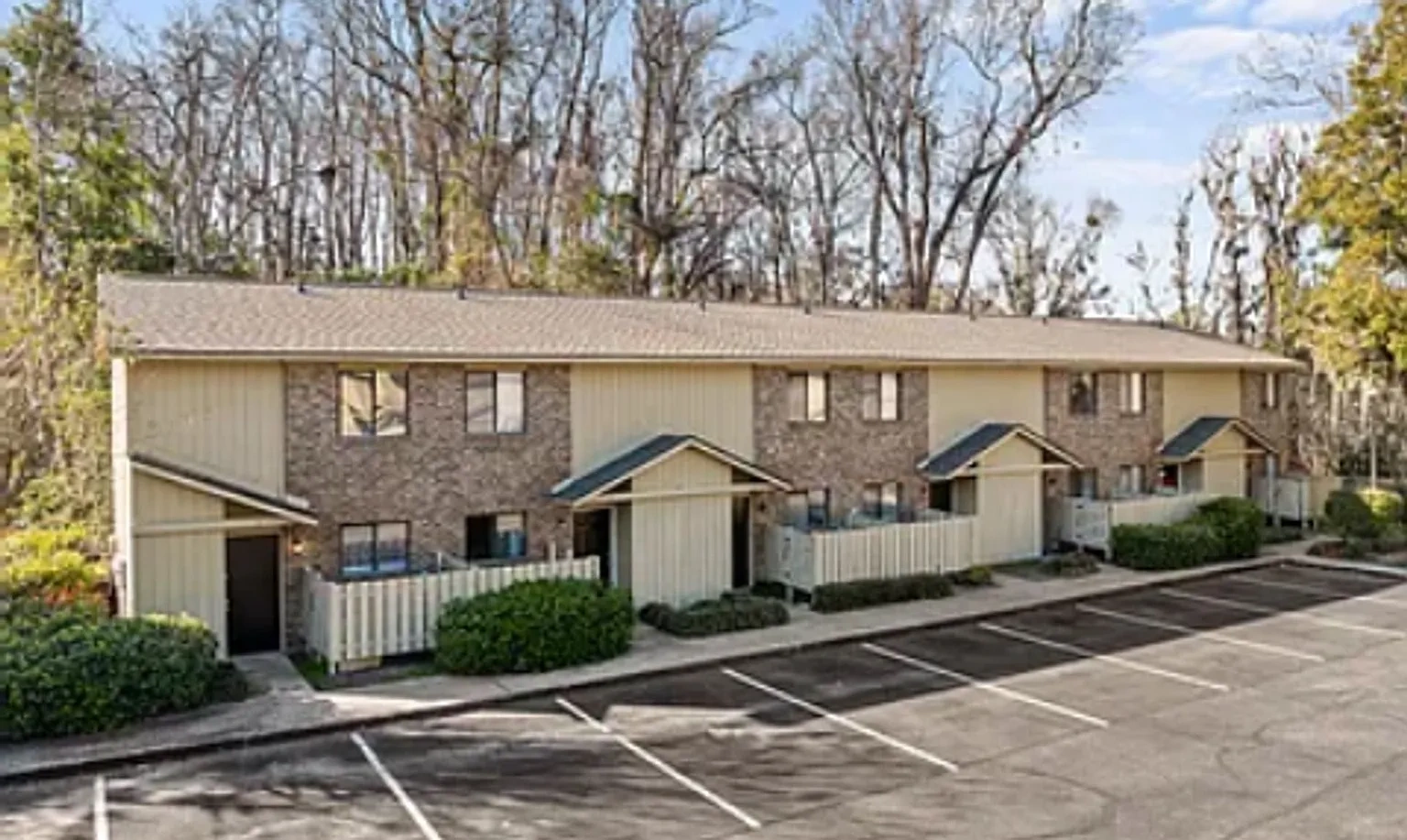Dogwood Apartments – photo 1