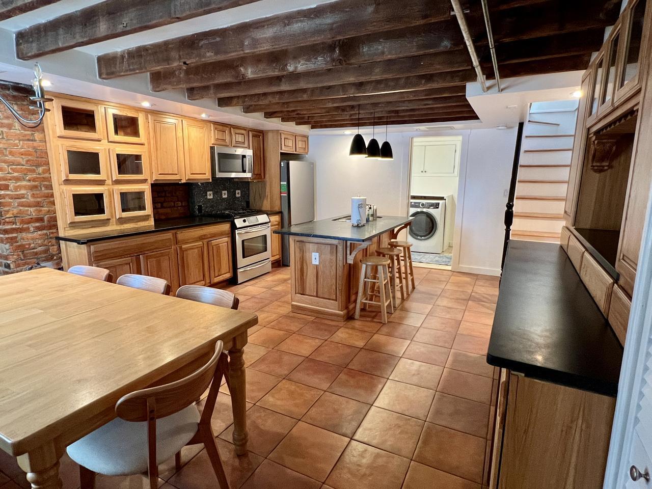 372 E 8th St – photo 1