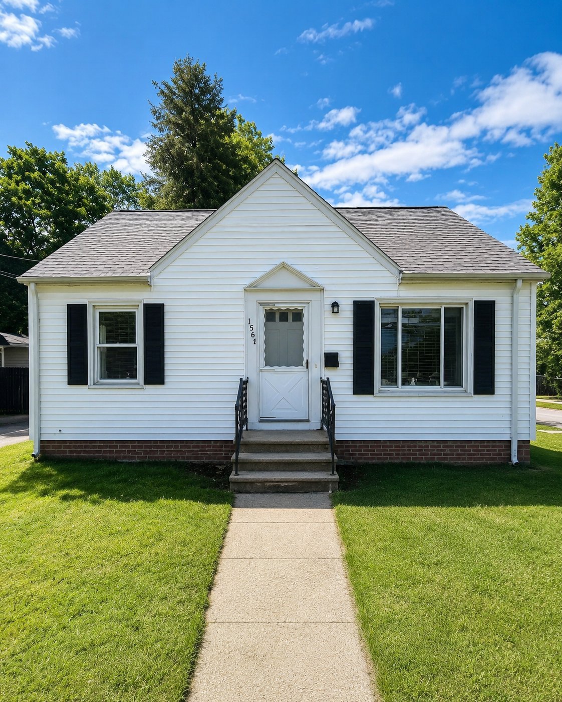 1568 Parker Dr – photo 1