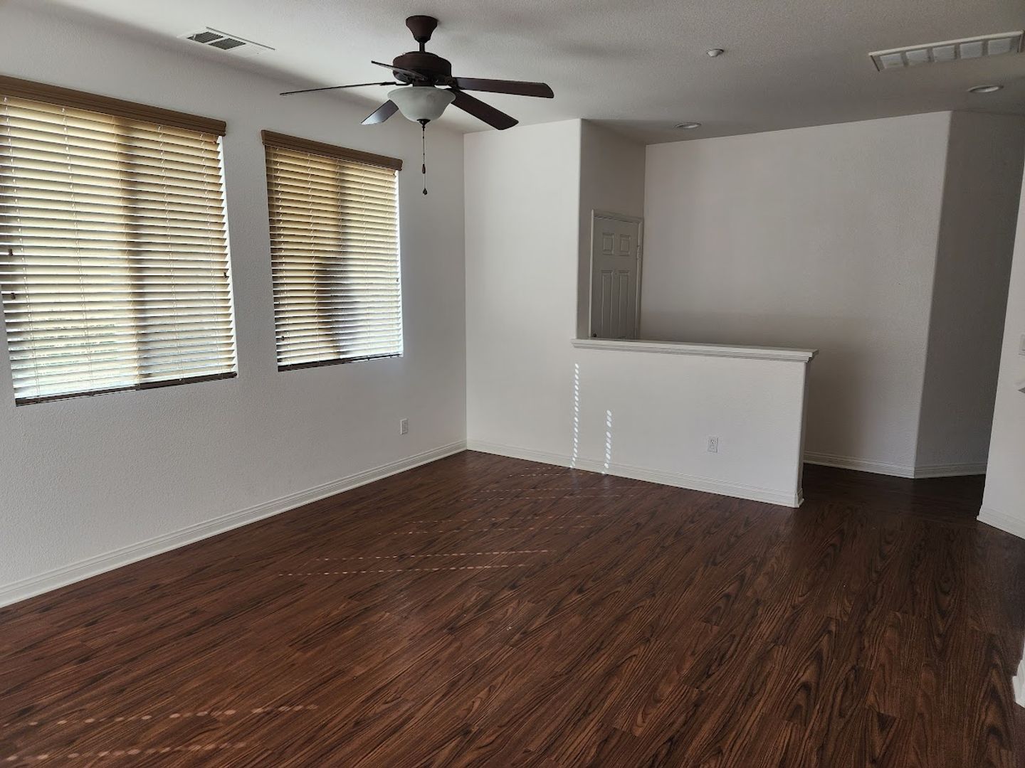 25176 Crest Haven St – photo 3