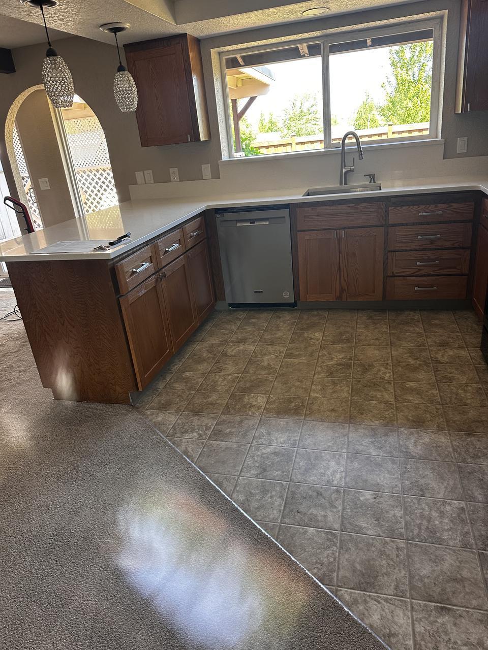2332 SE Keller Ave – photo 2
