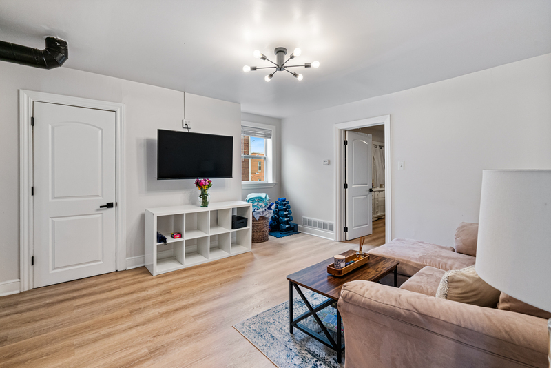 3206 Dobson St unit 3 – photo 2