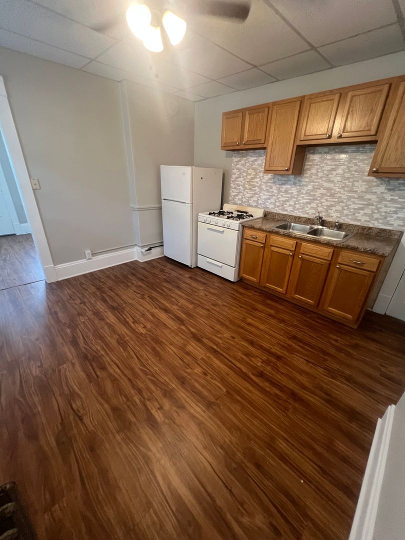 2029 Murray Hill Rd unit 6 – photo 3