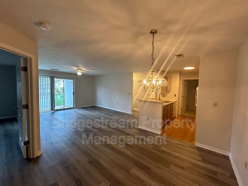 6615 Hedington Square unit 2 – photo 2