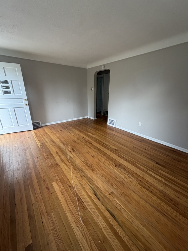 16910 Lotus Dr – photo 2