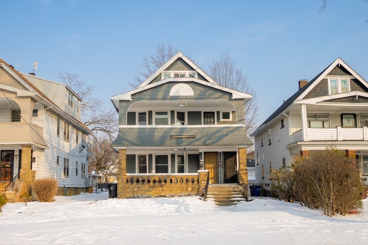 3611 E 147th St unit UP – photo 2