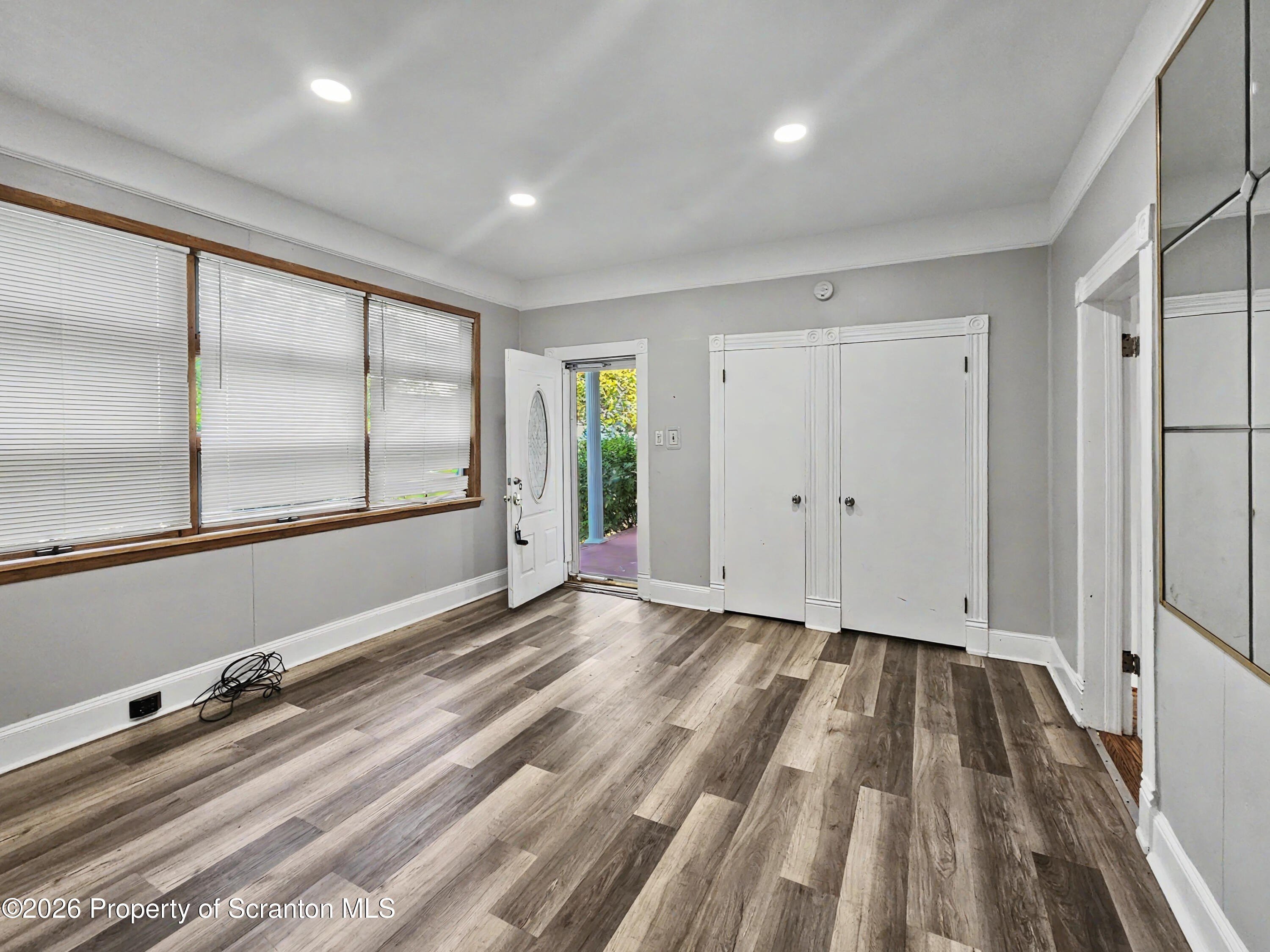 828 Cedar Ave #1ST – photo 5