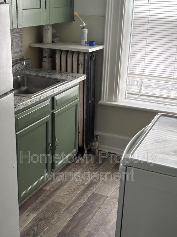 319 E Sunbury St unit 3 – photo 1