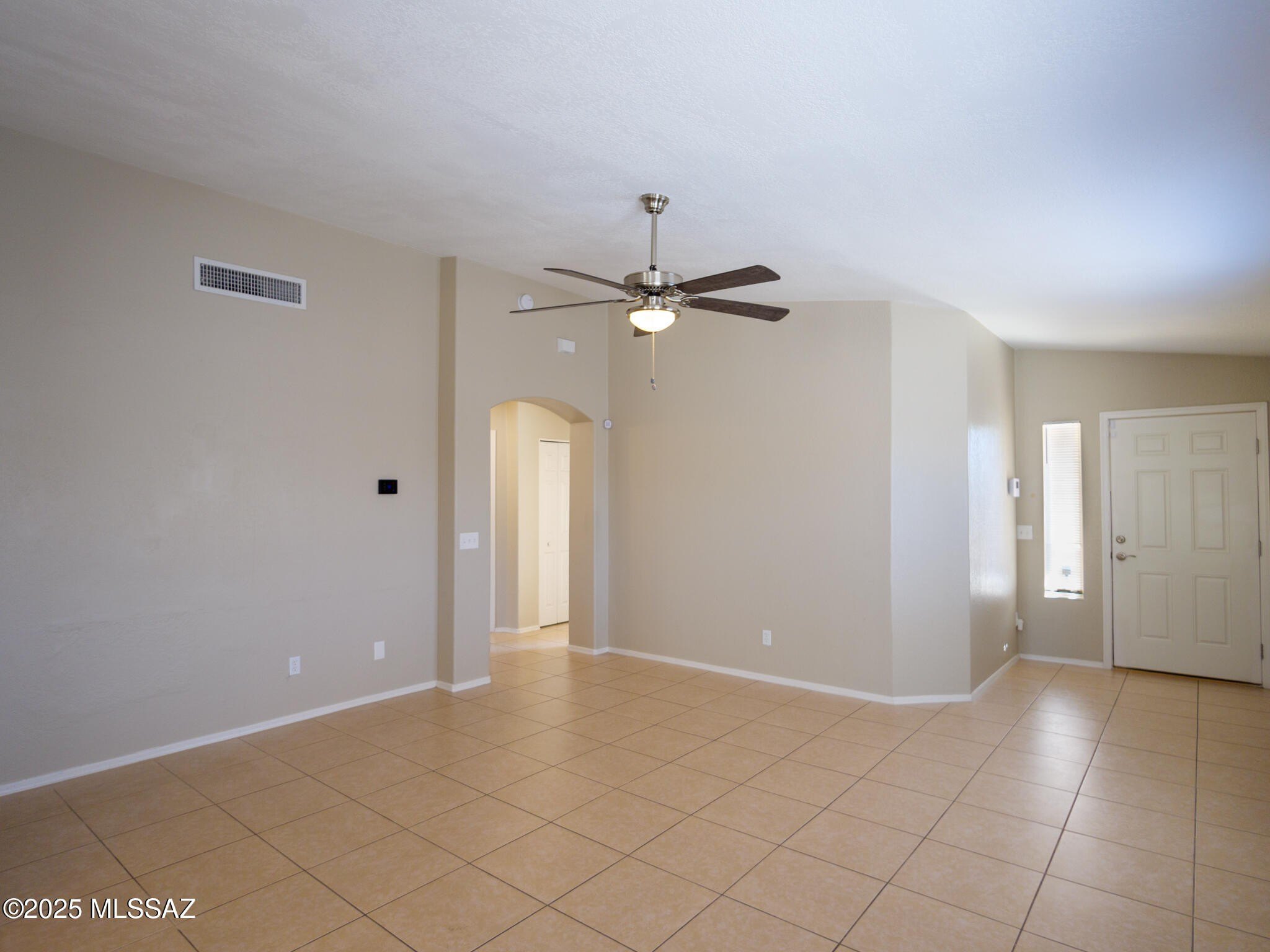 1672 W Wood Crest Ct – photo 2