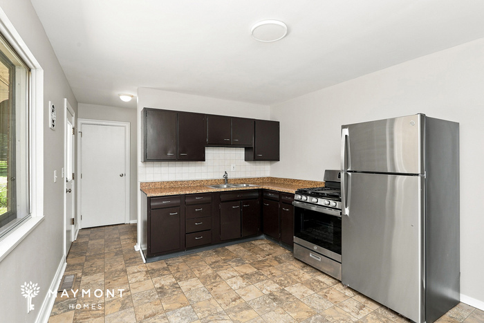 1905 Bluehill Dr – photo 5