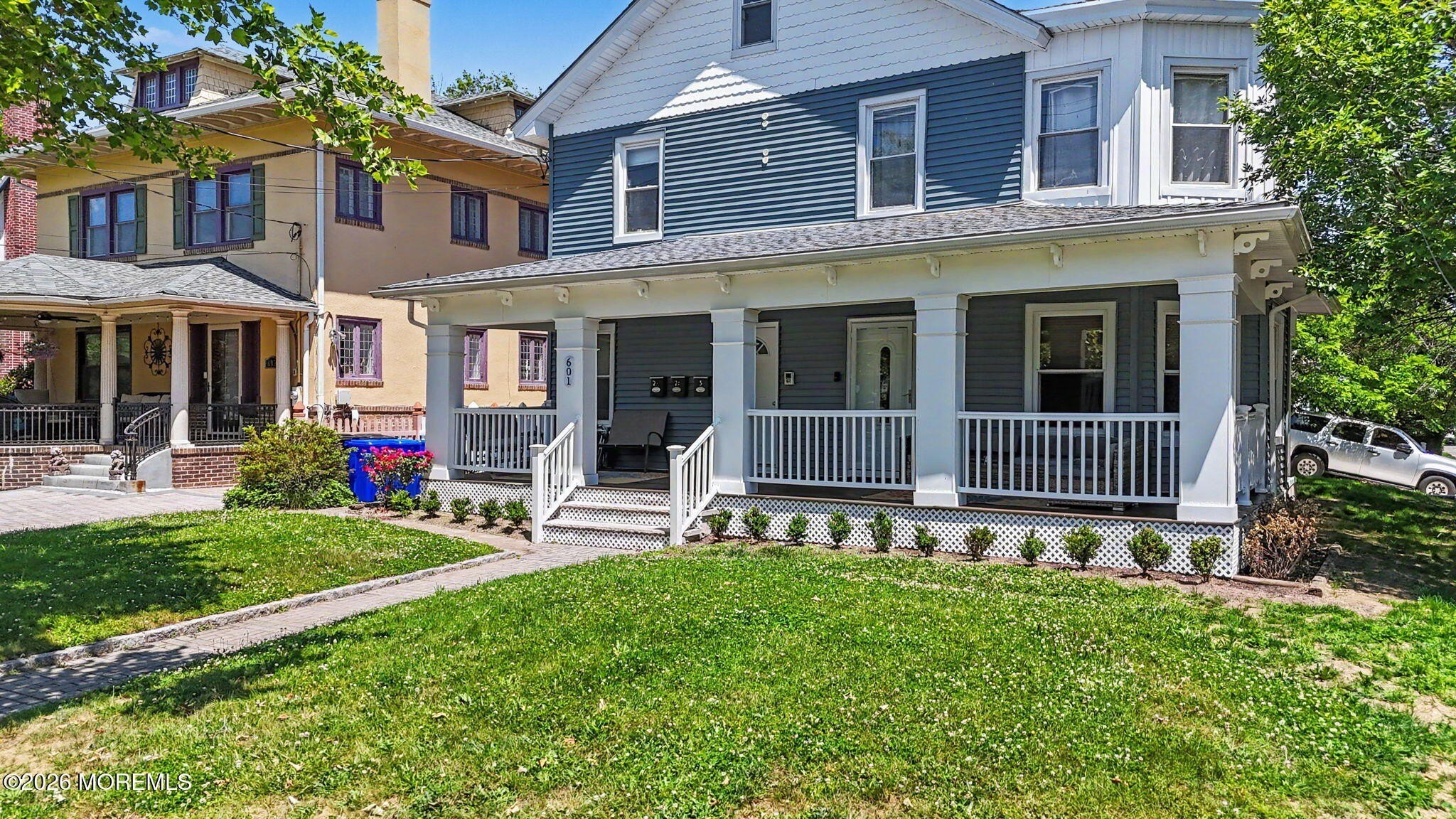 601 4th Ave #1 – photo 2