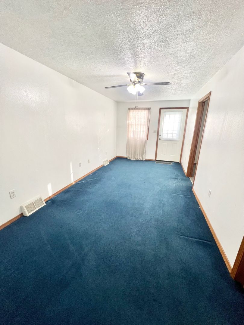 209 Wynoka St unit Apt #4 – photo 4