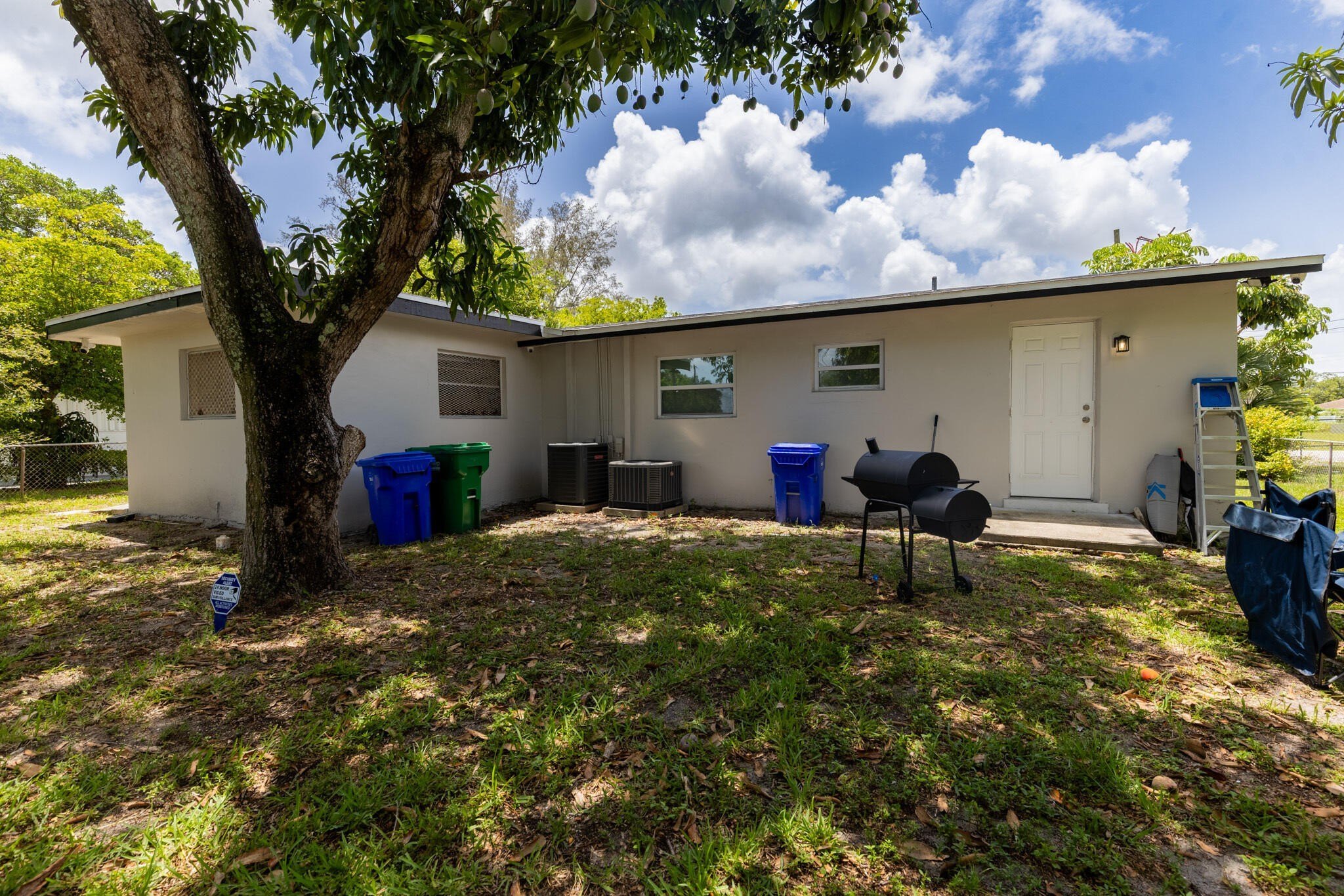 2921 NW 11th St #WEST – photo 2