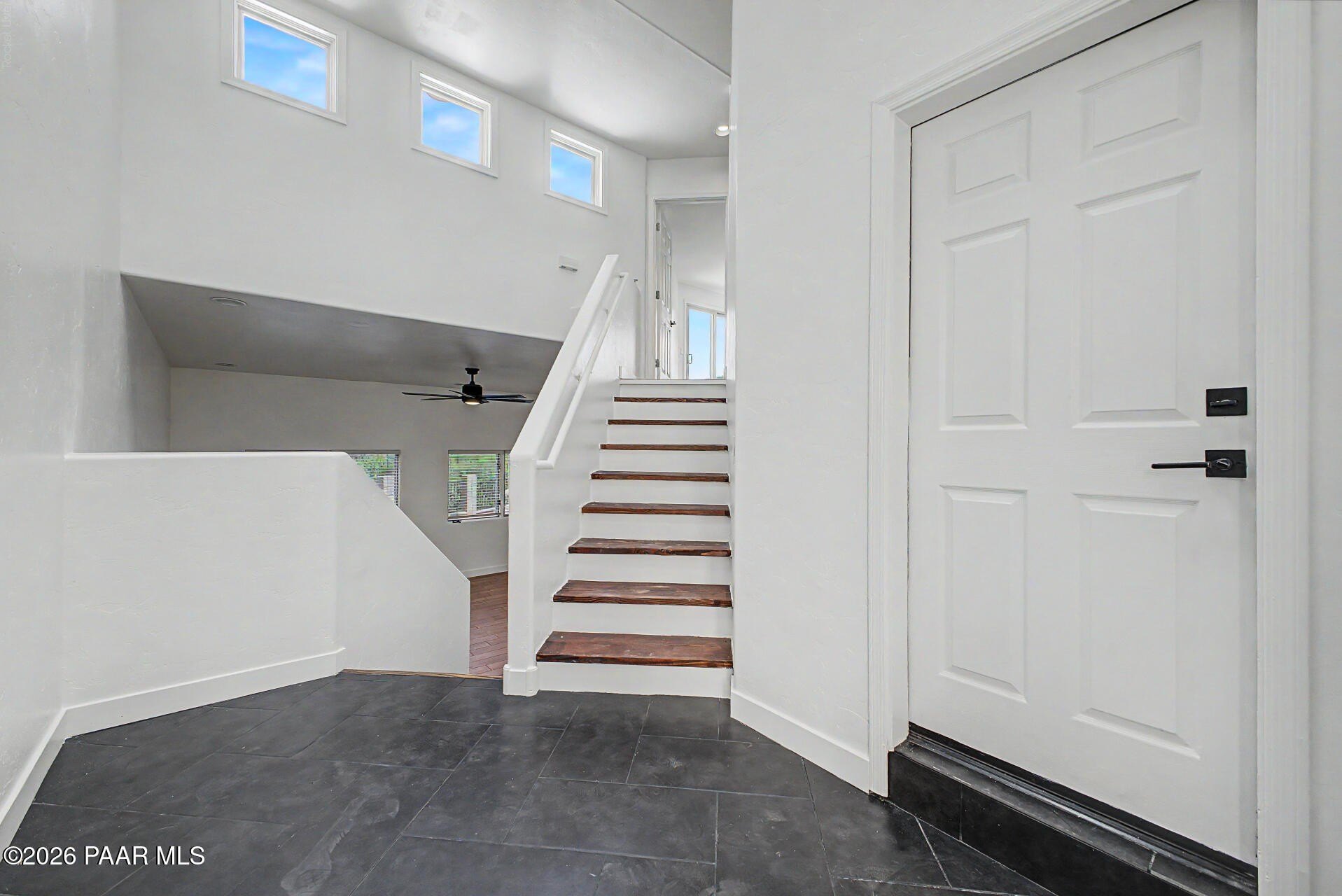 504 S Stephanie Loop – photo 5