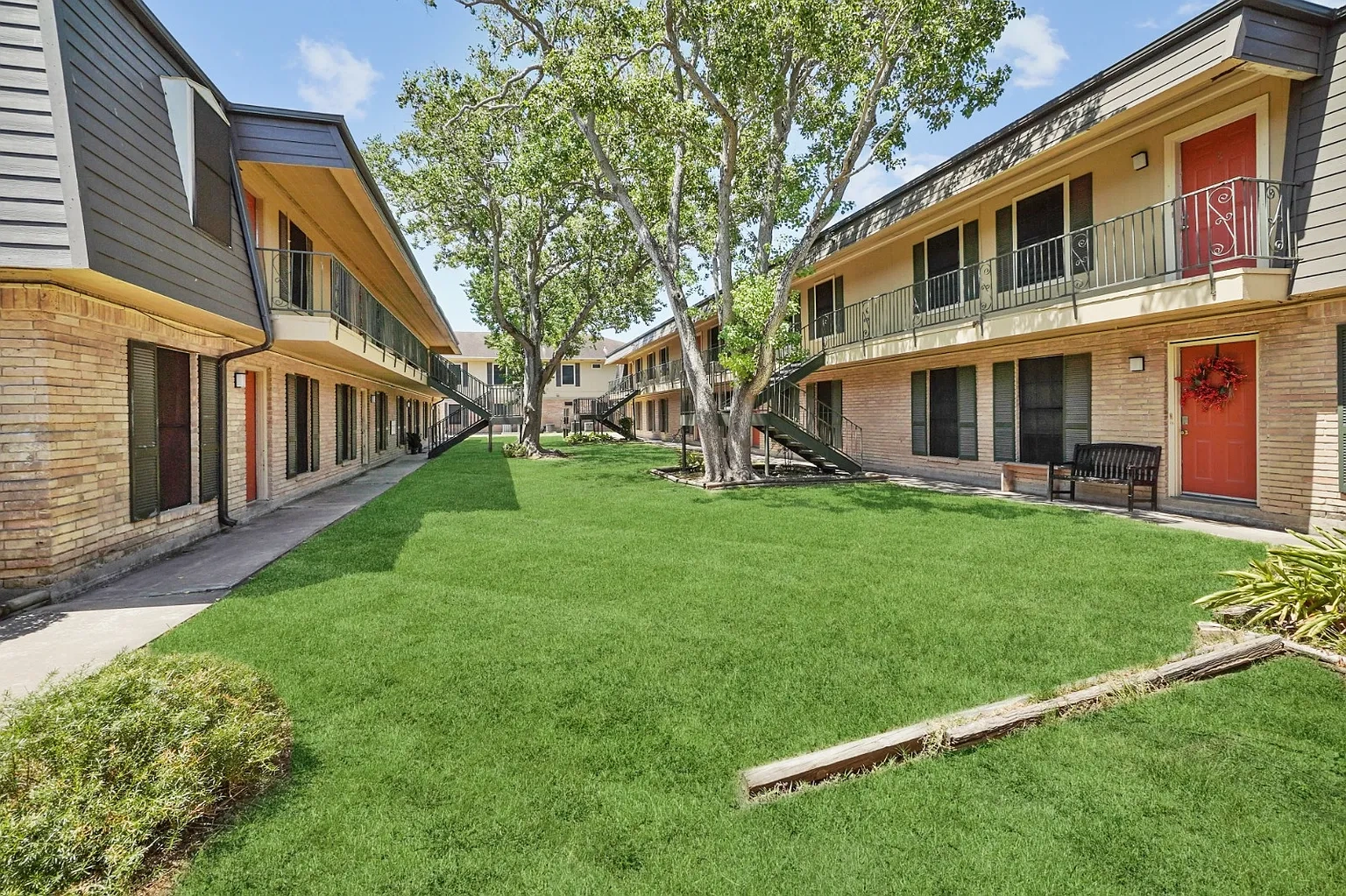 Alameda Apartments – photo 5