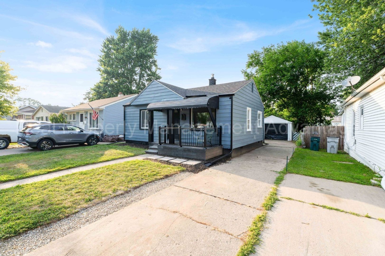 1513 E Meyers Ave – photo 3
