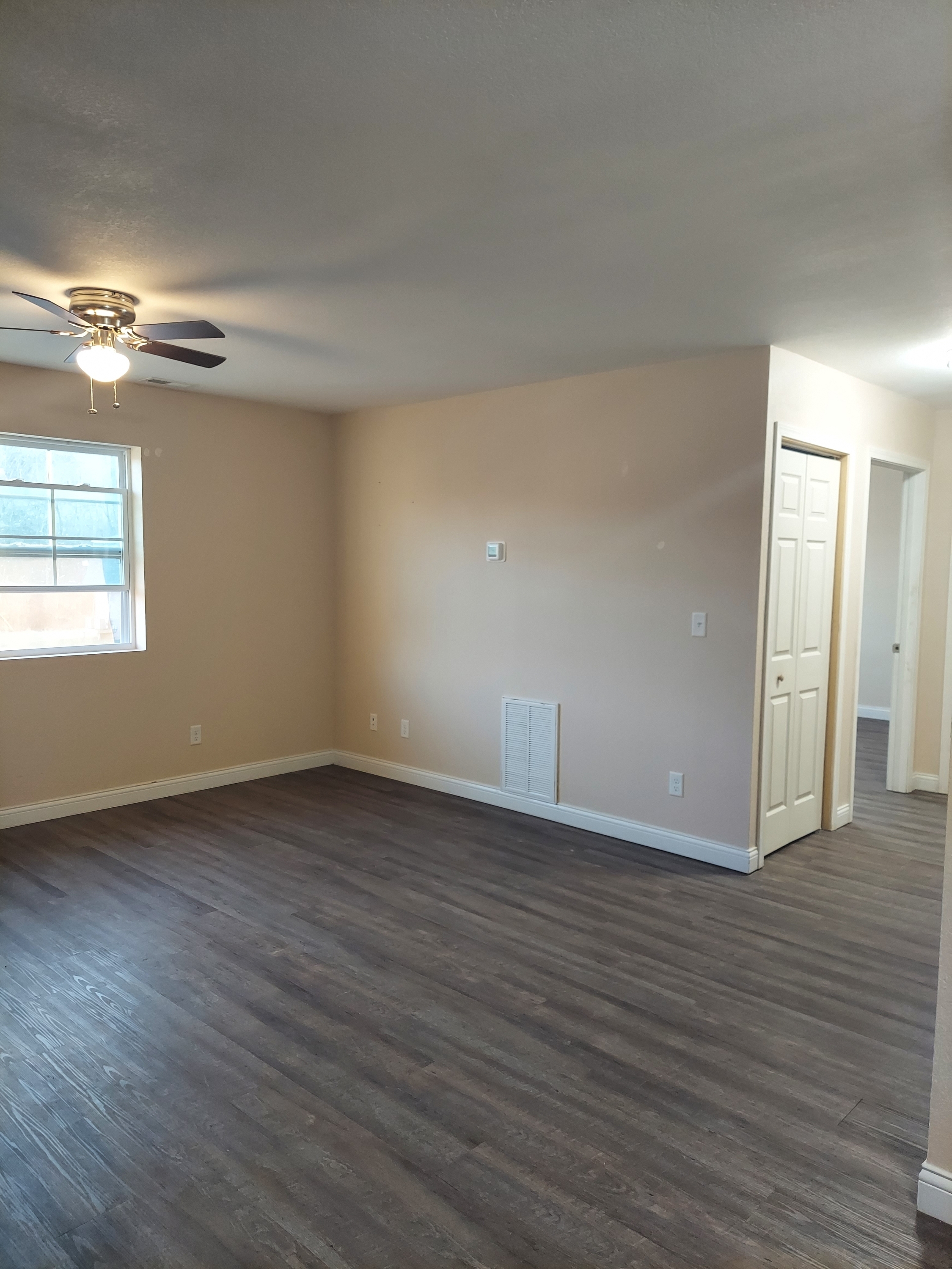 52 Westwood Dr unit 5 – photo 1